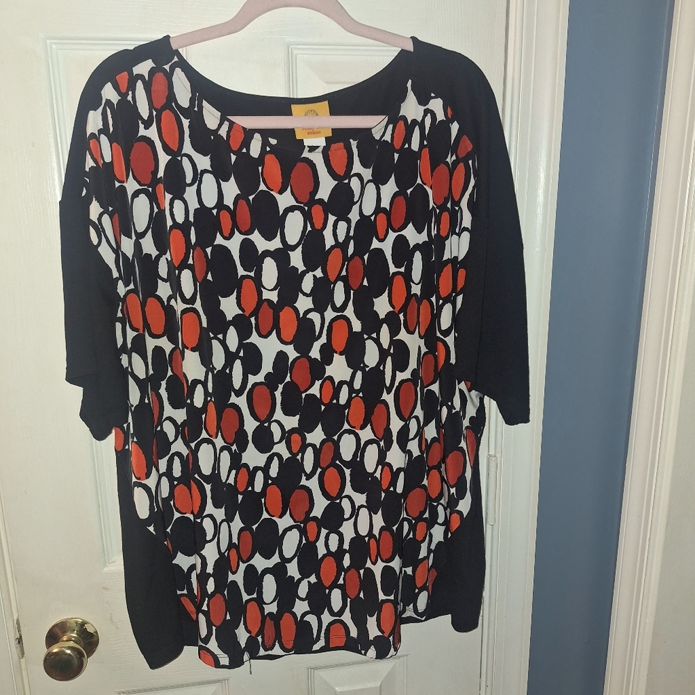 Ruby Rd. Black and Red Abstract Short Sleeve Top